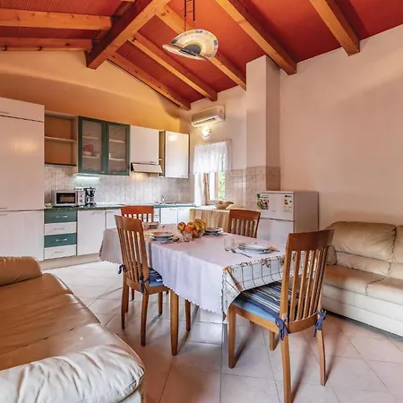 2 Bedroom Amazing Home In Rakotule * Rakotule