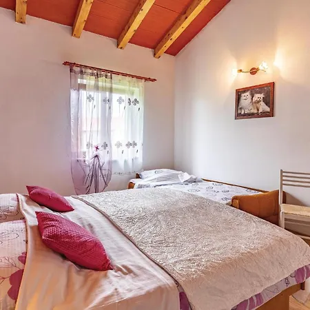 Holiday home 2 Bedroom Amazing Home In Rakotule Rakotule