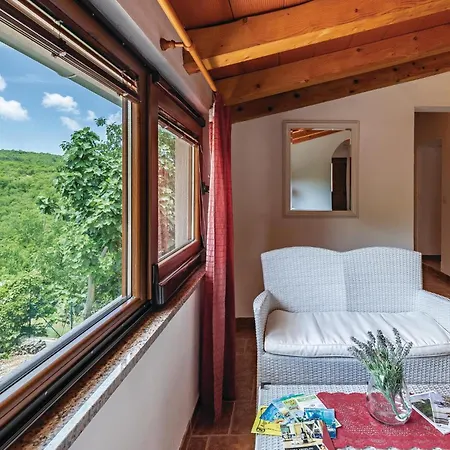 2 Bedroom Amazing Home In Rakotule *