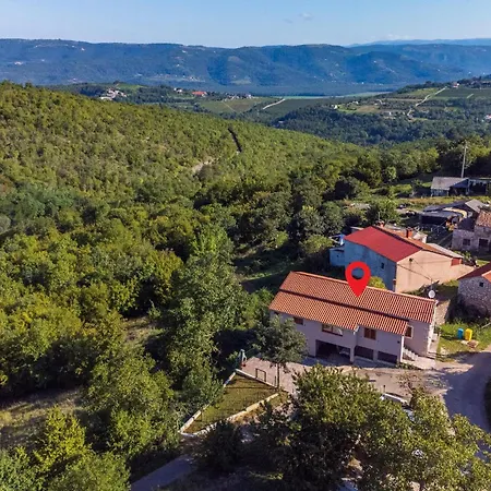 2 Bedroom Amazing Home In Rakotule Holiday home